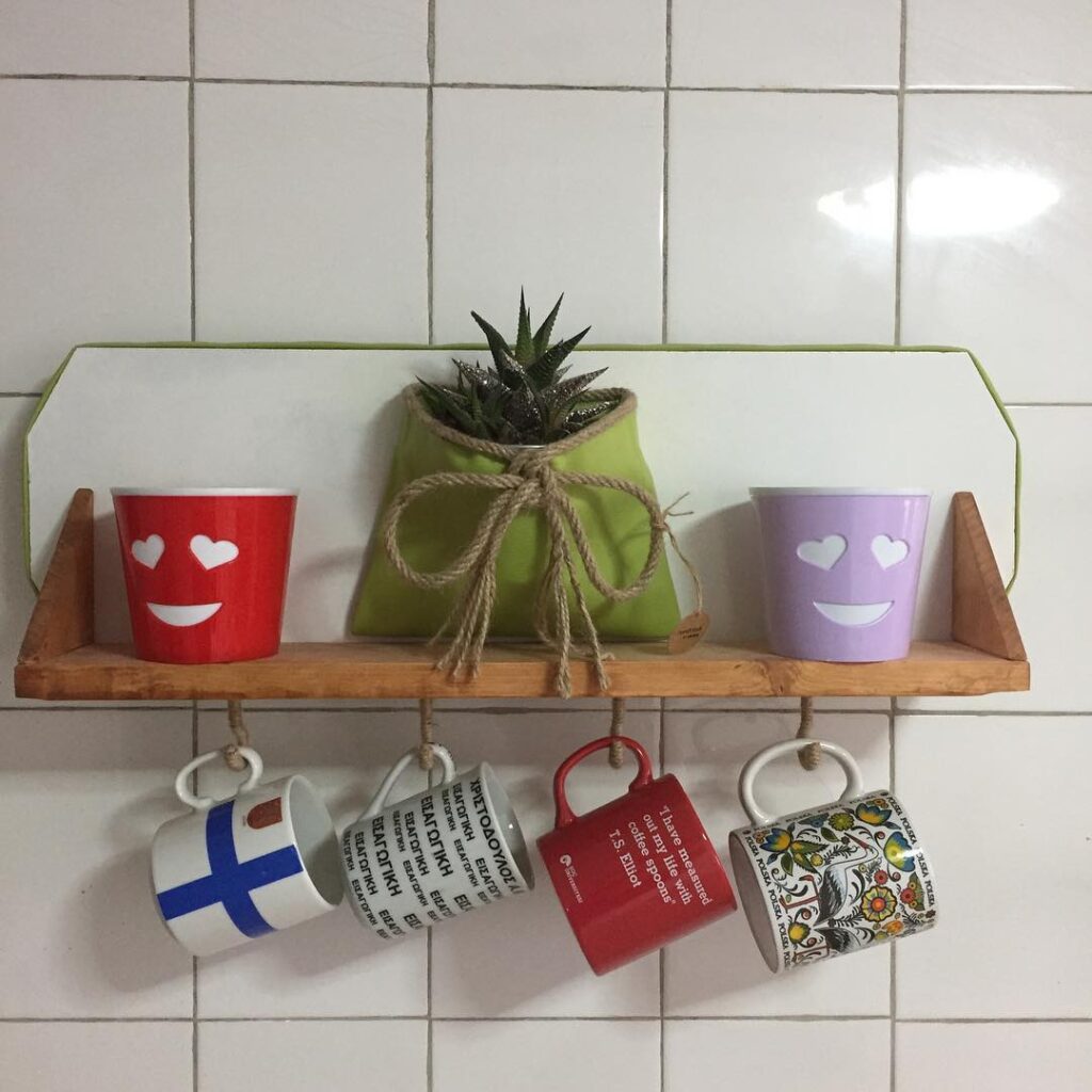 Hanging Mug Rail